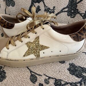 Shushop Gold Star Women's Sneakers